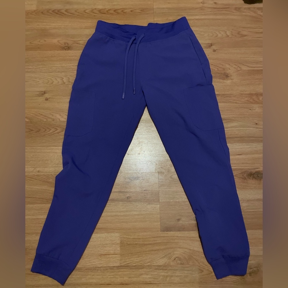 Mándala women's Purple scrub Jogger Pants size small